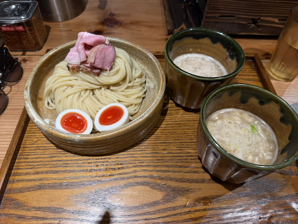 つけ汁2種　つけめん（海老・にんにく醤油）